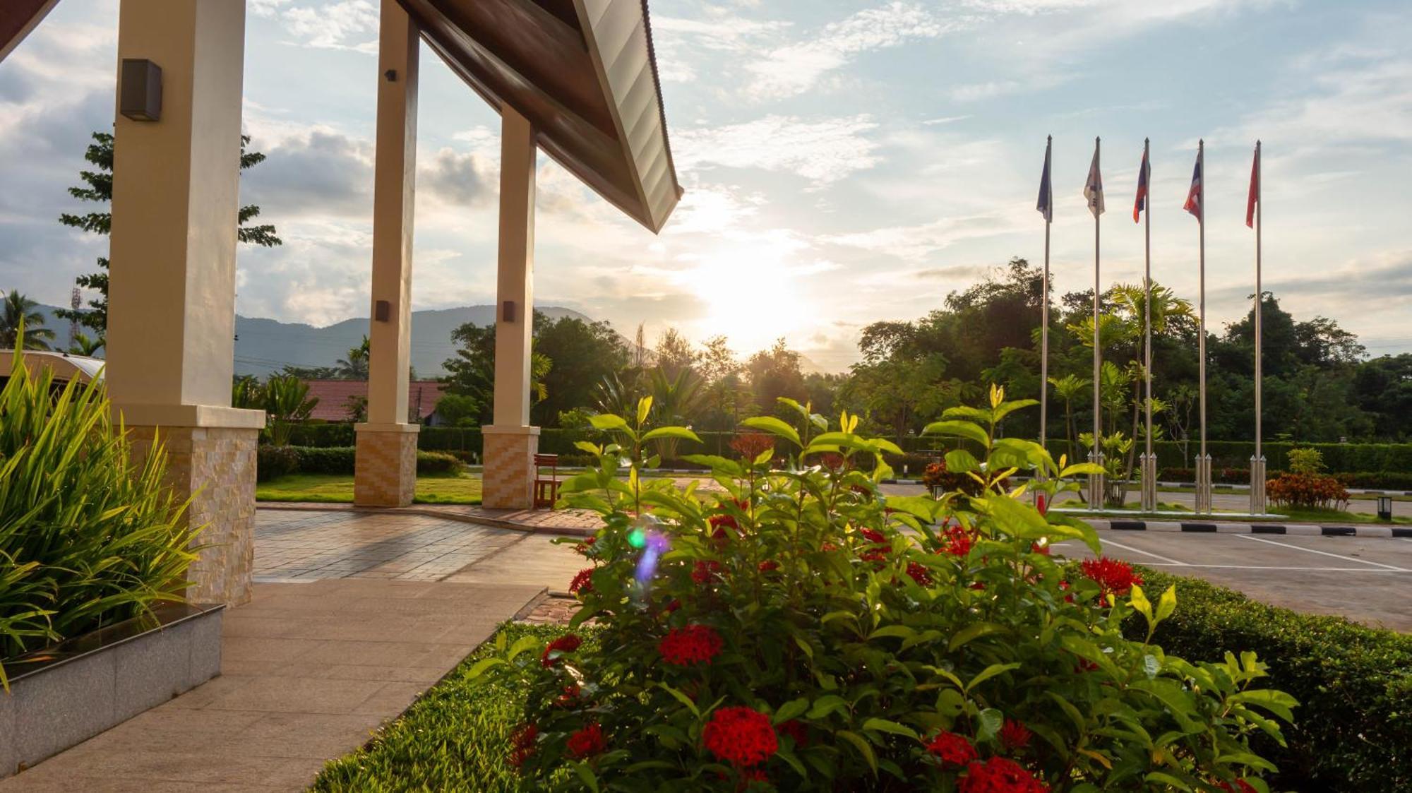 Tmark Resort Vangvieng Vang Vieng Εξωτερικό φωτογραφία